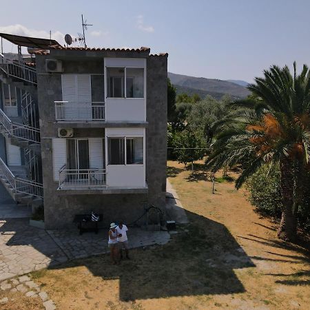 Prínos Pension Lakis מראה חיצוני תמונה