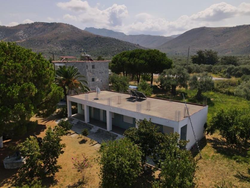 Prínos Pension Lakis מראה חיצוני תמונה