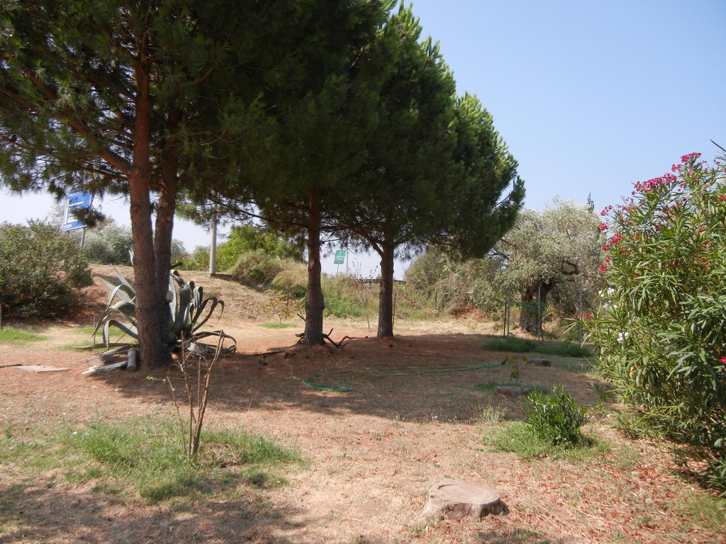 Prínos Pension Lakis מראה חיצוני תמונה