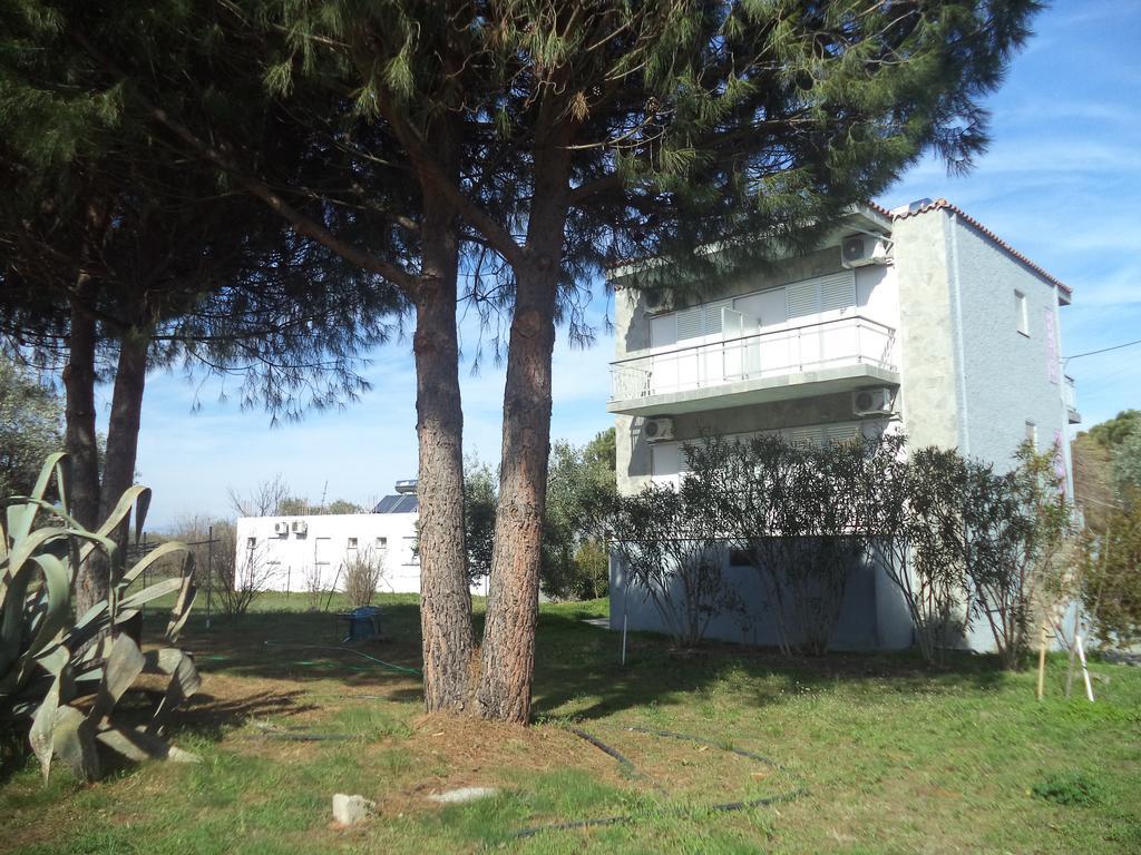 Prínos Pension Lakis מראה חיצוני תמונה